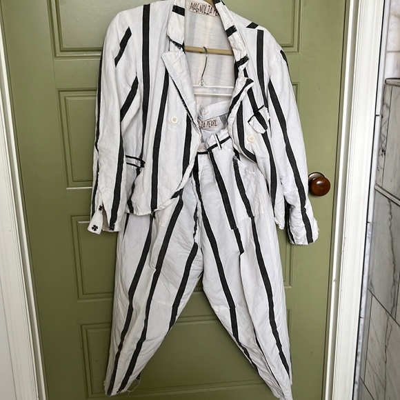 Magnolia Pearl Other - Magnolia Pearl set. Jacket and pants